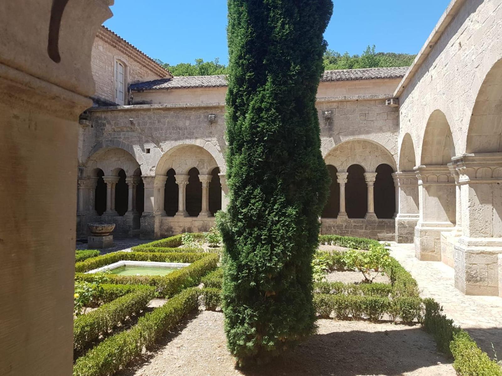La Calade Appartement LʼIsle-sur-la-Sorgue Buitenkant foto