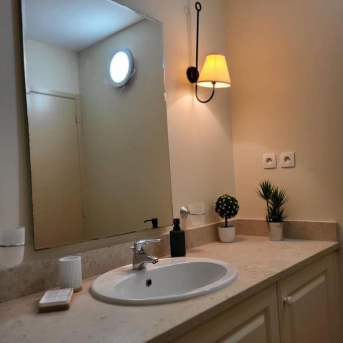 La Calade Appartement LʼIsle-sur-la-Sorgue Buitenkant foto