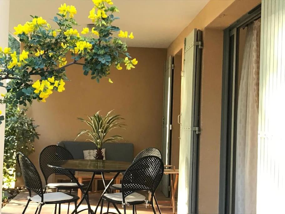 La Calade Appartement LʼIsle-sur-la-Sorgue Buitenkant foto